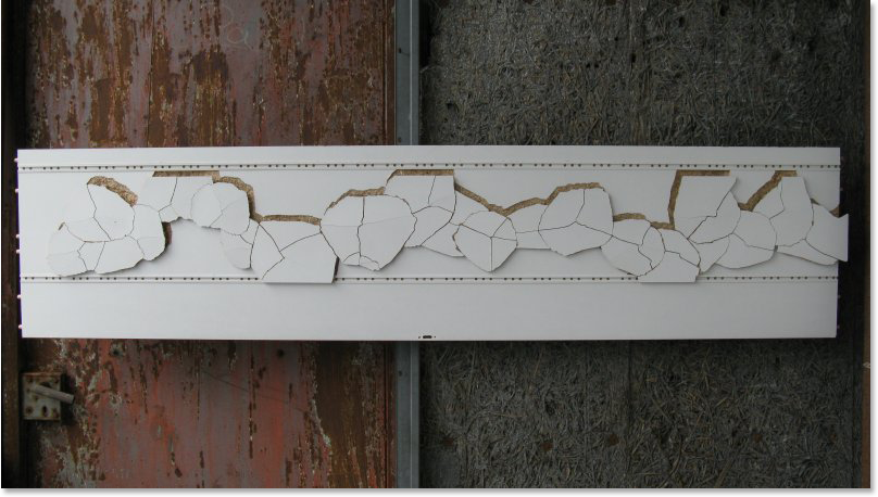 Versetzung I Relief mit Gegenstück I Brechung I beschichtete Holzspanplatte I 173,5 x 40 x 6 cm I 2009